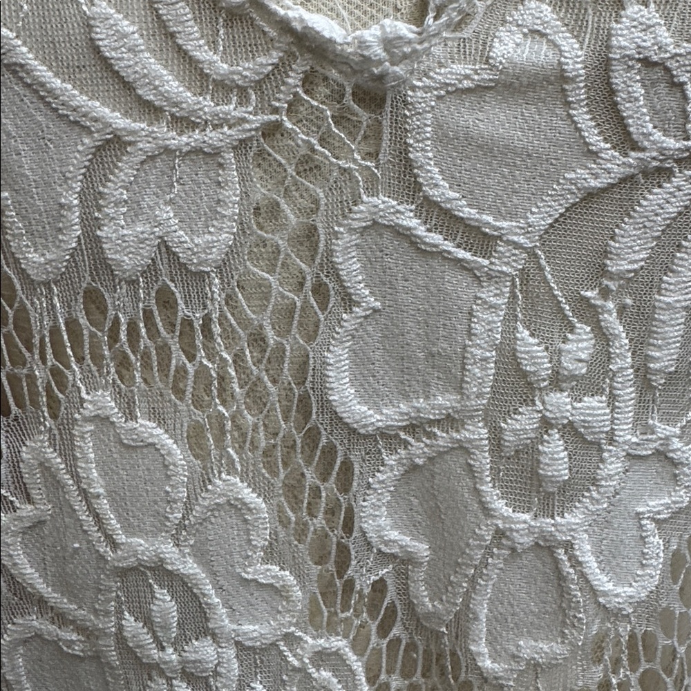 Mahina L/S Lace Cover Up. Large - Picture 3 of 9